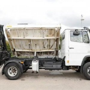 foto 4x4 sklápěč 7.5t MB Eur5 + HIAB