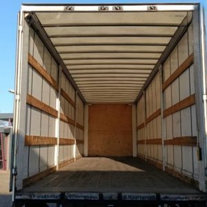 foto 9,85m/Eur6 MB skříň se zvedací plošinou