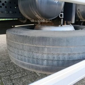 foto 9,85m/Eur6 MB skříň se zvedací plošinou