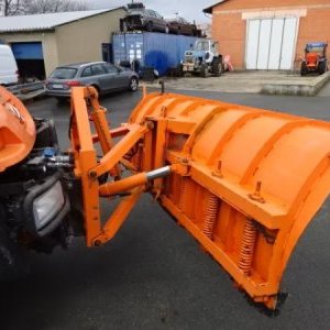 foto sypač Unimog U300 zimní údržba