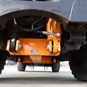 foto sypač Unimog U300 zimní údržba