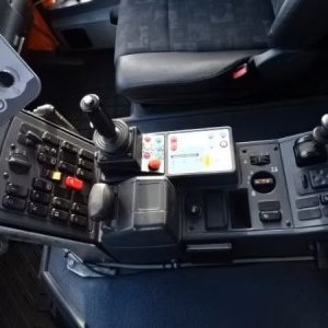 foto sypač Unimog U300 zimní údržba