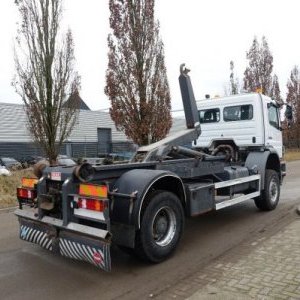 foto 4x4 Eur5 MB kontejner MÁLO JETÝ