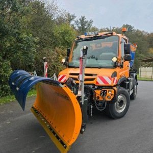 foto Unimog 405 U423 sypač Schmidt