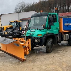 foto MB Unimog U 500 zimní údržba