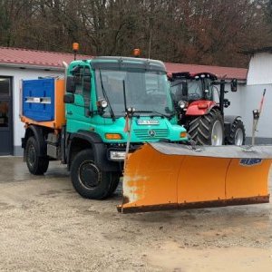 foto MB Unimog U 500 zimní údržba